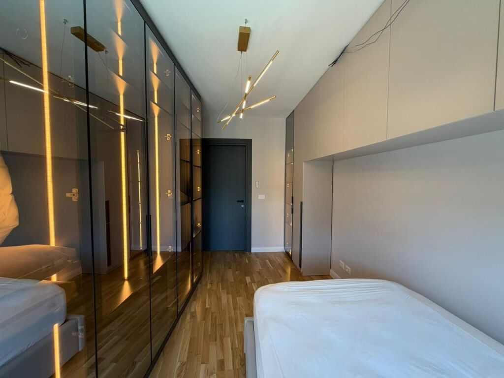 Apartament 3+1+Parking per qira tek Lake View Residence.