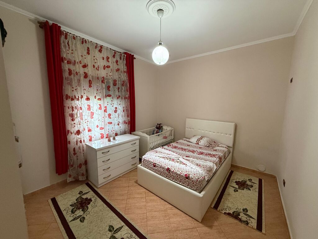 Jepet 🏠Apartment me qera 2+1 me parking 🅿️📍prane Casa Italia, e mobiliar pjese e nje vile✨