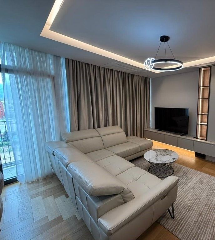 JAPIM ME QIRA APARTAMENT LUKSOZ+POST PARKIMI TEK REZIDENCA LAKE VIEW!