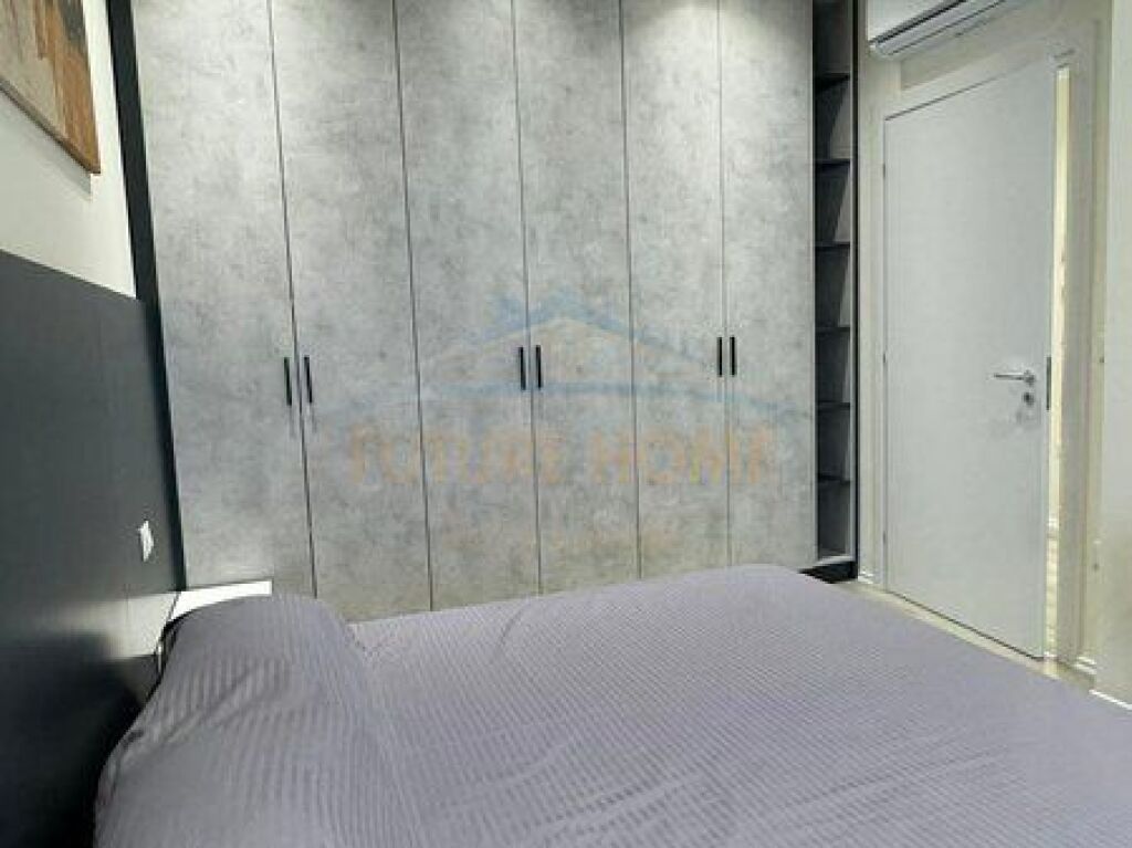 Affitto, Appartamento 1+1 + Posto Auto, Complesso Aura, Via Dritan Hoxha