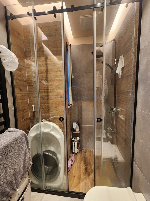 Qira , Apartament 2+1 , Rruga 24 Maj, Durres