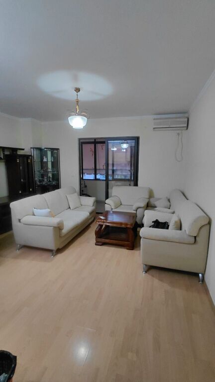 Jepet me Qira: Apartament 1+1 te Kodra e Diellit