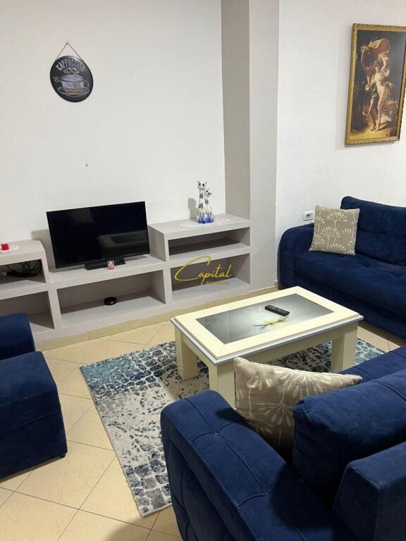 APARTAMENT ME QIRA 1+1 5 MAJI 40.000 LEKE