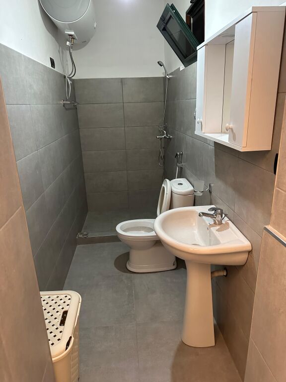 studio apartment for rent 40,000 Leke Municipality of Paris