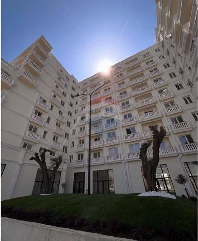 ofrojme apartament per shitje ne kamez