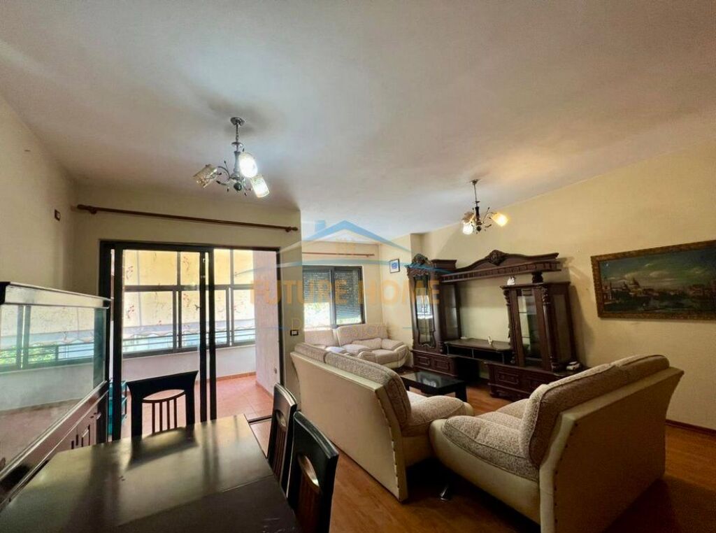 Qera, Apartament 2+1, Yzberisht, Tiranë 500 €