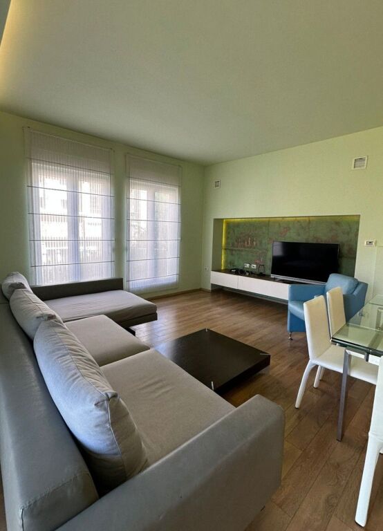 JEPET ME QIRA VILË 4-KATËSHE – White House, TEG