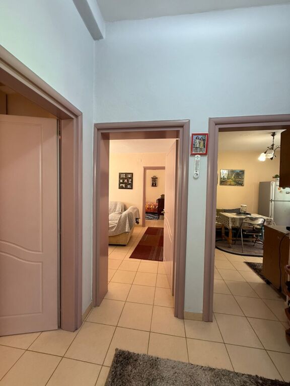 Okazion, Apartament 3+1 per shitje te Myslym Shyri