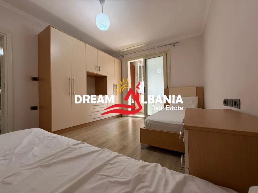 Shitet apartament 2+1 ne zonen e Oxhakut prane komplesit ASL (ID 4129564)

