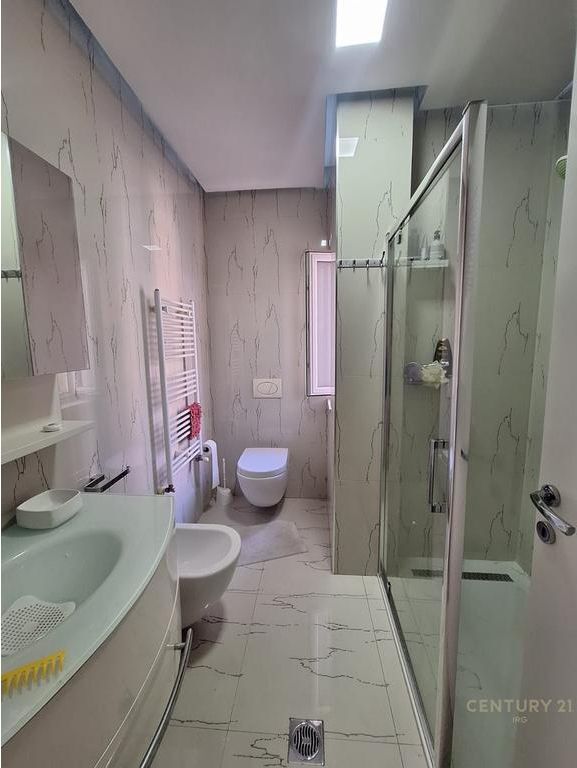 APPARTAMENTO 3+1+2 IN VIA KAVAJES, HIM KOLLI ! 1.200 € /Mese Sup. Totale 128m2
