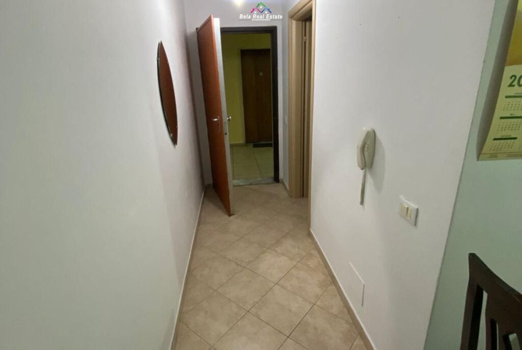 Apartament Me qera 1+1 Tek Komuna e Parisit (ID B2101665) Tirane