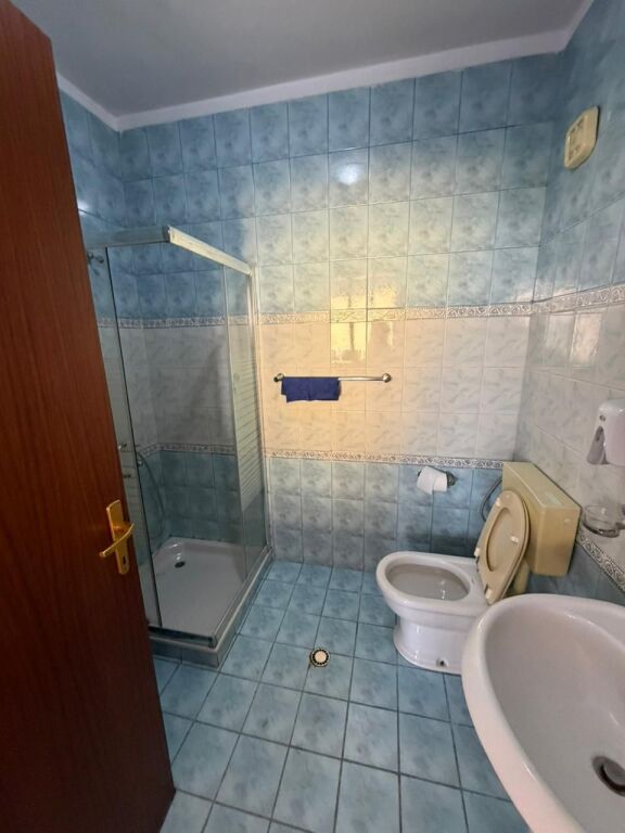 🏢🏡 Jepet me qera 2+1 – Sheshi Willson💰 1000 €/muaj (i diskutueshëm)