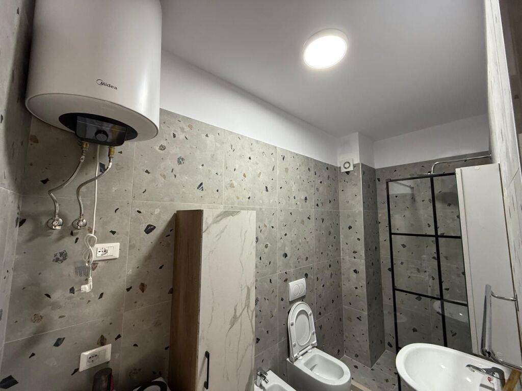 Affitto | Apartament 1 + 1 | Rruga 5 Maji | 500 €/mese