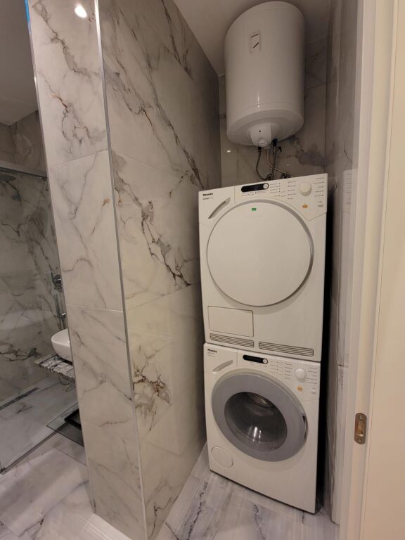 Qera | Apartament 1 + 1 | Rruga e Durrësit | 600 €/muaj