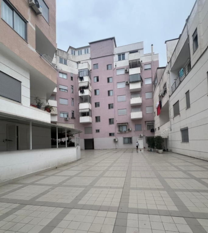 Shitet Apartament 2+1 – Meis Garden