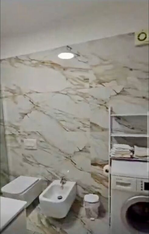 Appartamento 2+1 in affitto in affitto al Kristal Center / Komuna e Parisit