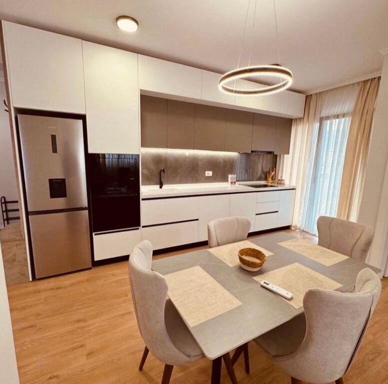 Apartament 2+1 me qira tek Rruga e Durresit