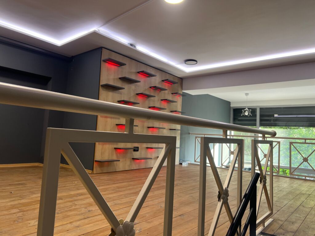 🏢 Locale Commerciale in Affitto – Astir, Tirana