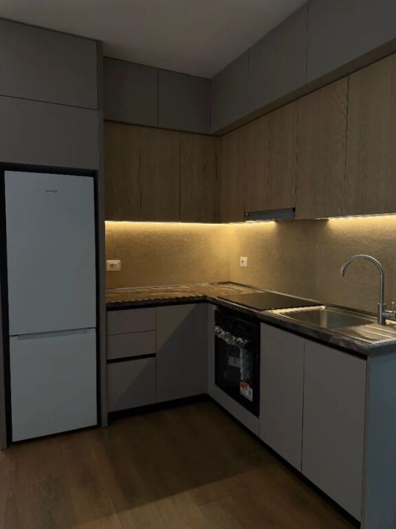 GRAND GALLERY APARTAMENT PER QERA LUKSOZ