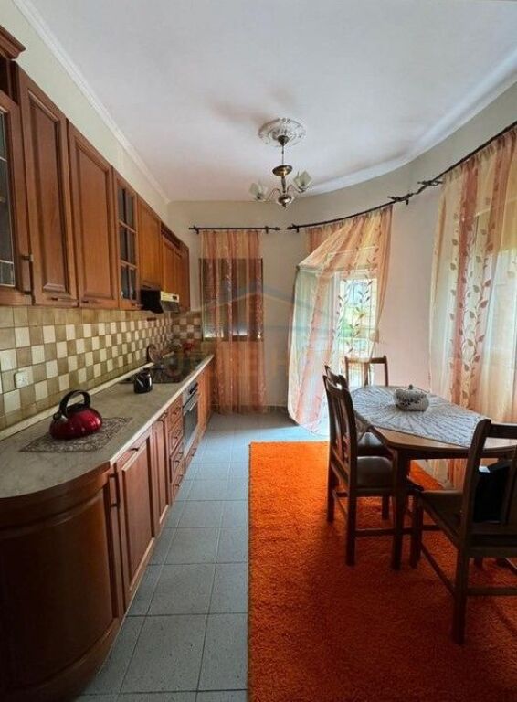 Shitet, Apartament 3+1, Selite, Tirane