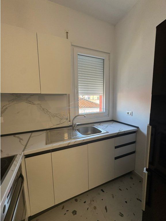 Qera, Apartament 1+1, 5 Maji , Tirane