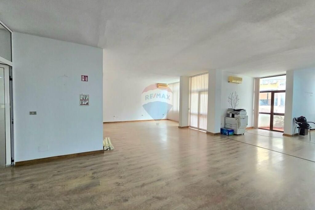 Zyra per qira ne Bllok