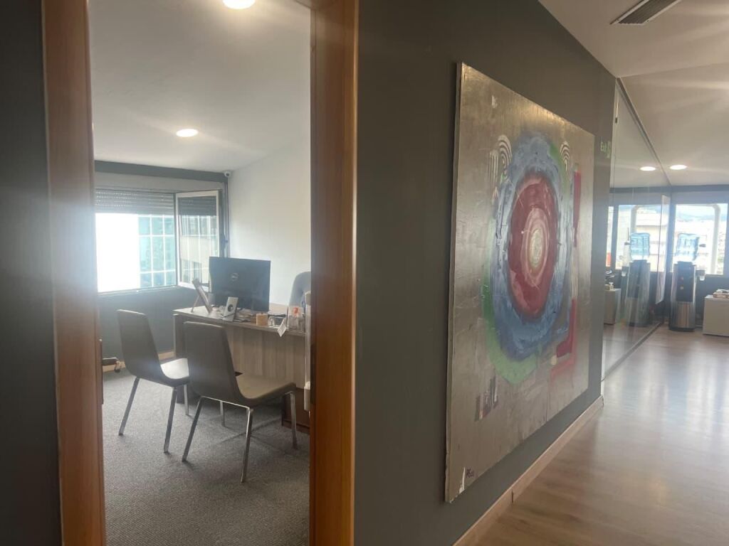 🏢✨ Locale Ufficio in Affitto – Ex Mercato Elettrico, Tirana ✨🏢