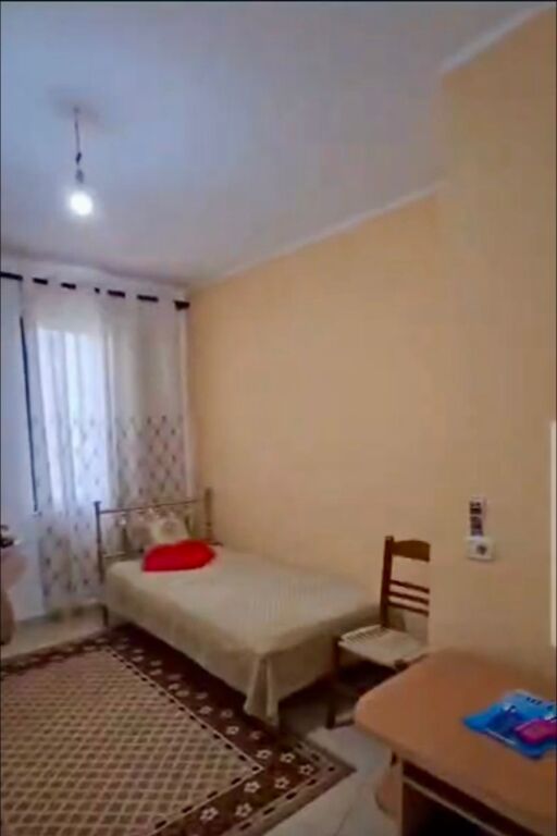 Appartamento 2+1 in affitto in affitto al Kristal Center / Komuna e Parisit