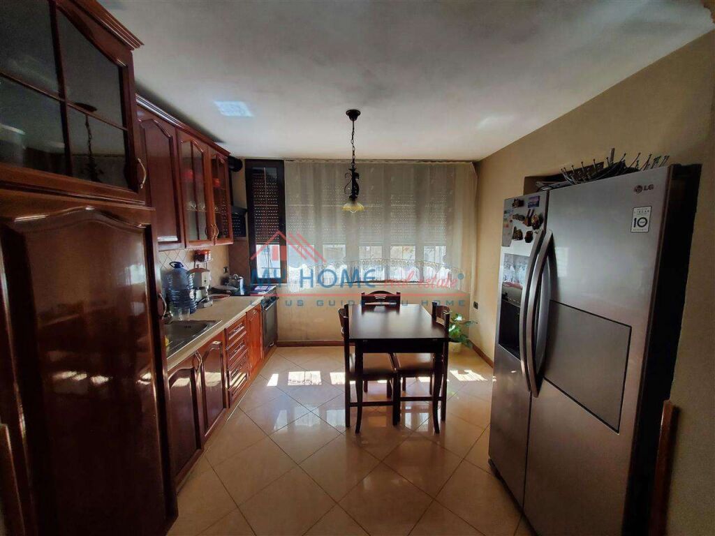 Apartment 3+1 for sale 21 December in Tirana