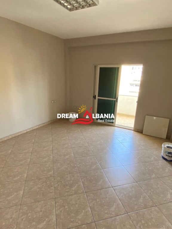 Appartamento 3+1 in affitto in Via Shkelqim Fusha vicino a Kodra e Diellit (ID 4231488)