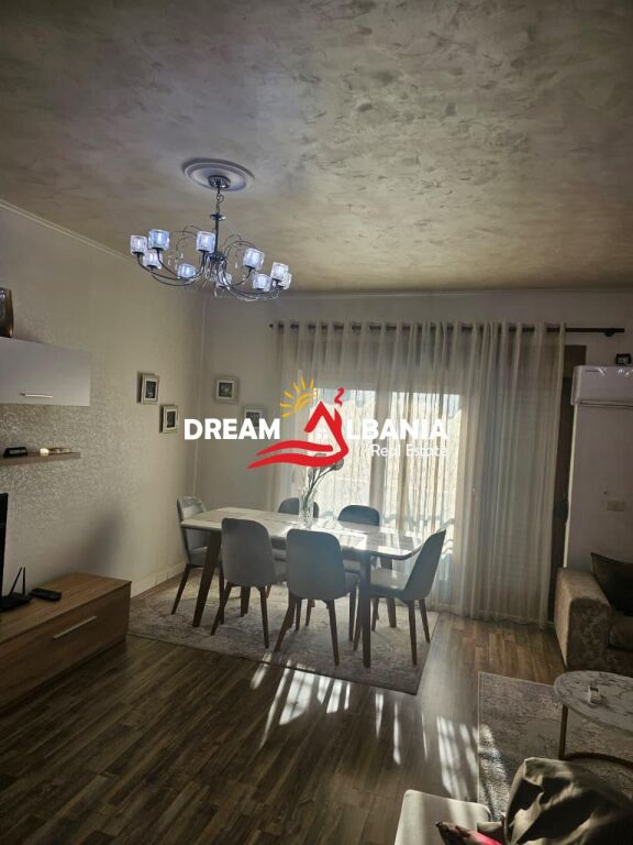 Apartment 3+1 me qera ne qender afer 9 katsheve Tirane (ID 4231489)