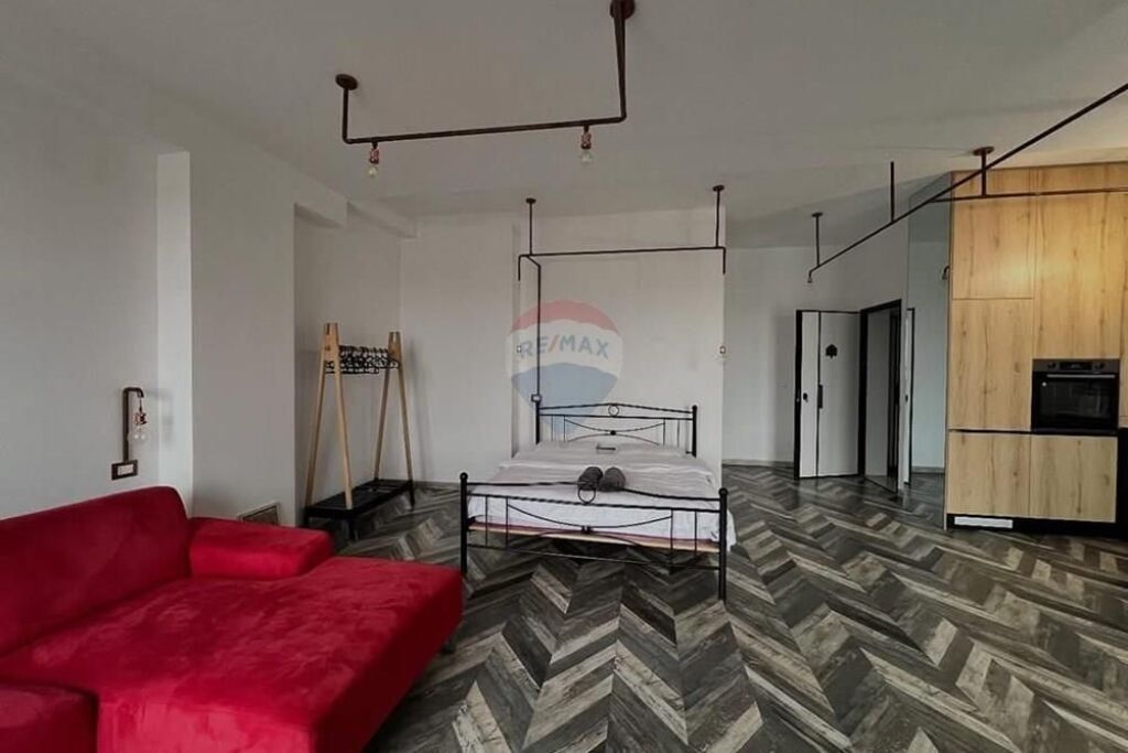 Apartament 1+1 prane Bulevardit te Ri!