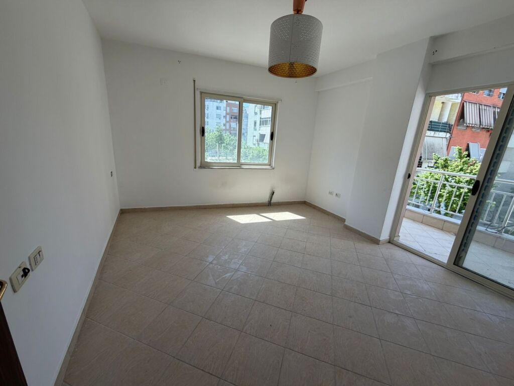 🏡 Apartment 2+2+1 with balcony for sale Jordan Misja Street, near Gener 2