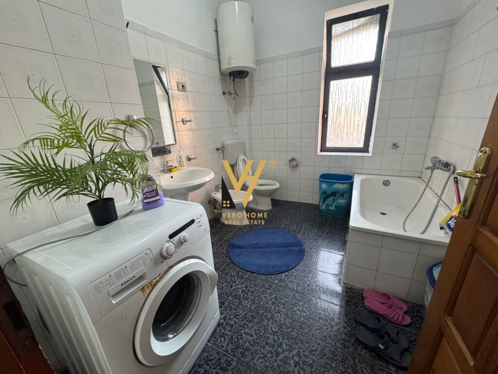 JEPET APARTAMENT 1+1+BLK ME QERA TEK QSUT 40.000 LEKE