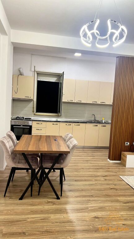 Apartament 1+1 – Liqeni i Thatë, Rruga Hamdi Sina