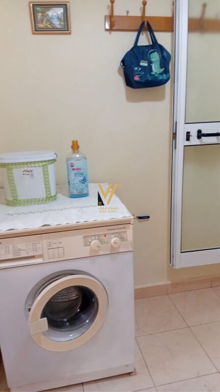 MONOLOCALE IN AFFITTO AL 21 DICEMBRE 30.000 LEKE