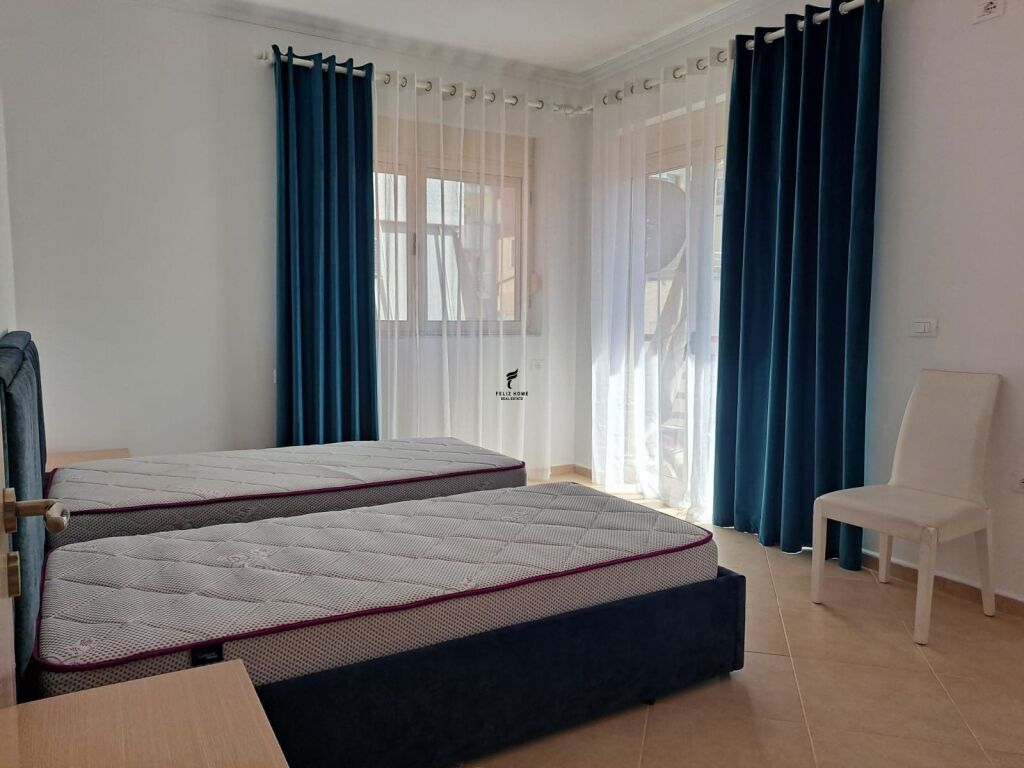 SHITET APARTAMENT 2+1 LIQENI ARTIFICIAL 26.000.000 LEKE FH-71764