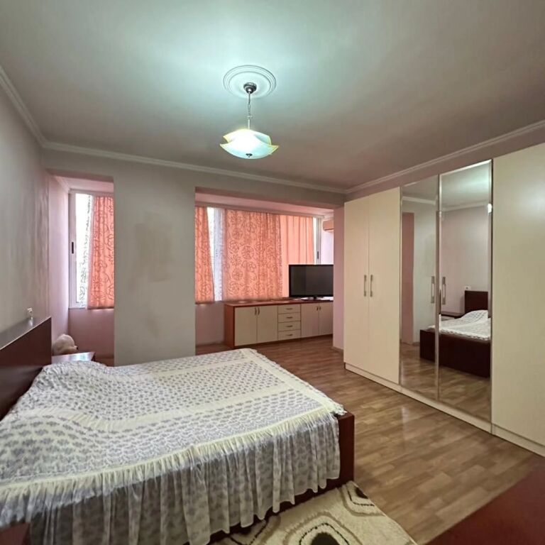 Shitet..!! 📍 Astir (Pranë Bar Universi)  Apartament 3+1+2