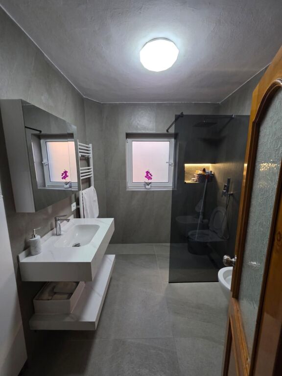 Appartamento 3+1 in vendita 21 dicembre a Tirana