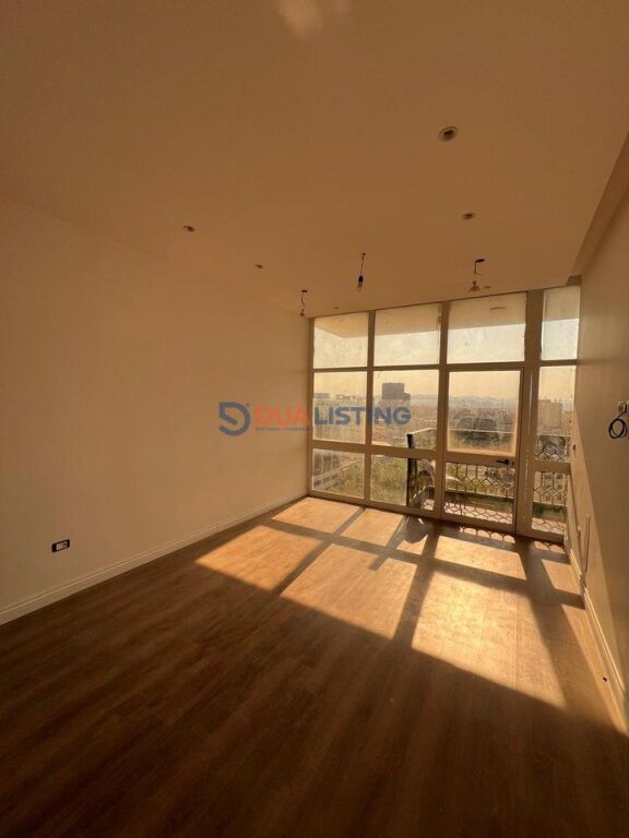 LOCALE UFFICIO IN AFFITTO NEL CENTRO DI TIRANA