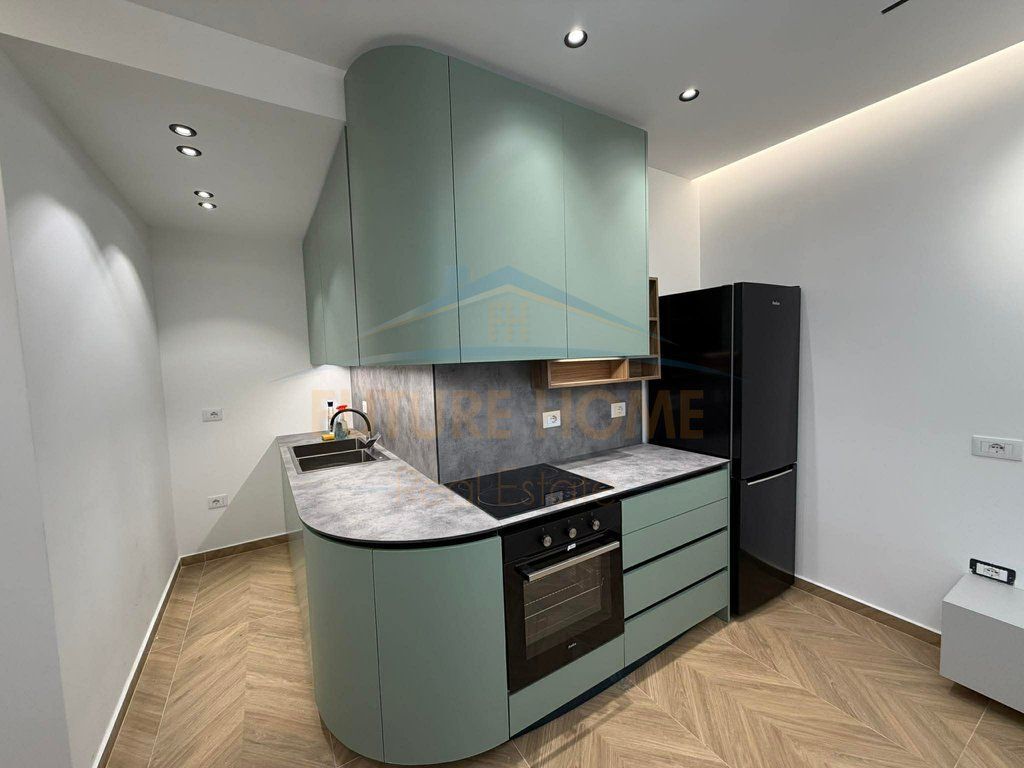 Shitet, 2-  Apartamente 1+1 , Unaza e Re/Astir, Tirane.