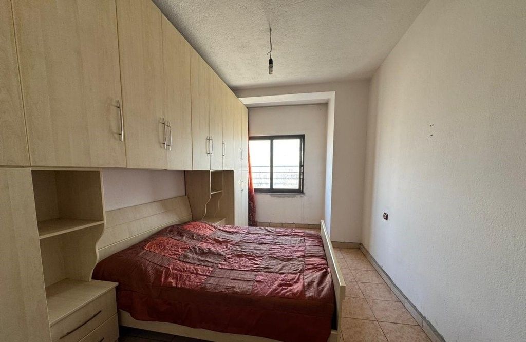 Shitet apartament 2+1 ne Don Bosko, prane rruges Jordan Misja!
