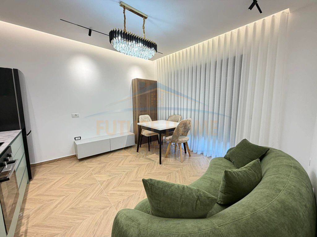 Shitet, 2-  Apartamente 1+1 , Unaza e Re/Astir, Tirane.