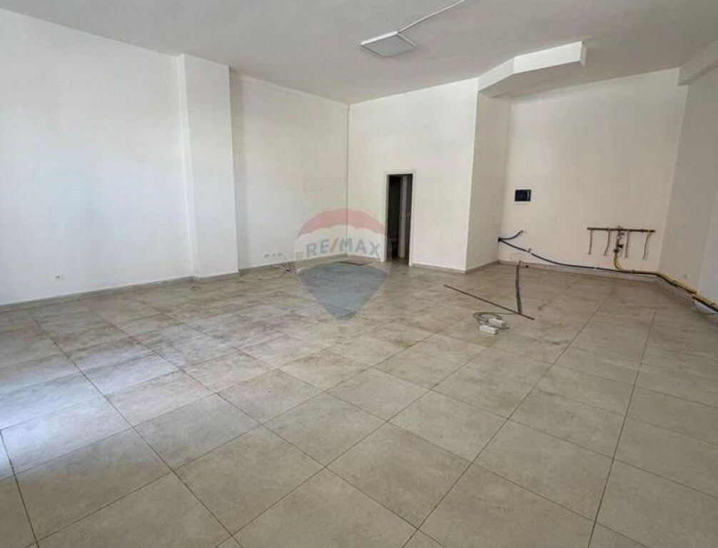 Locale commerciale in affitto al Bulevardi Ri ID: 530191075-44