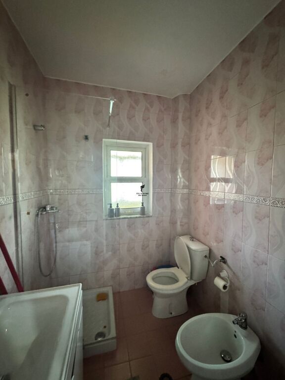 APARTAMENT ME QERA 2+1 VASIL SHANTO 60.000 LEKE FH-71676