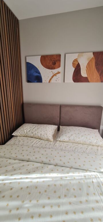 Gasoniere me qera, Laprake