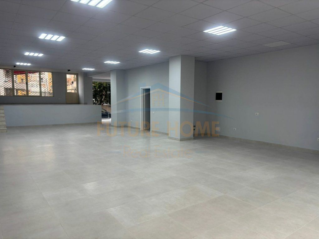 NEGOZIO IN AFFITTO, ASTIR