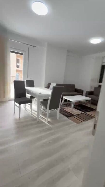 Apartament me qera 2+1+2+verande