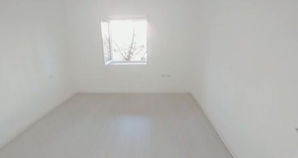 Jepet me qera Zyra Open Space ne Bllok/ Farmacia Greke