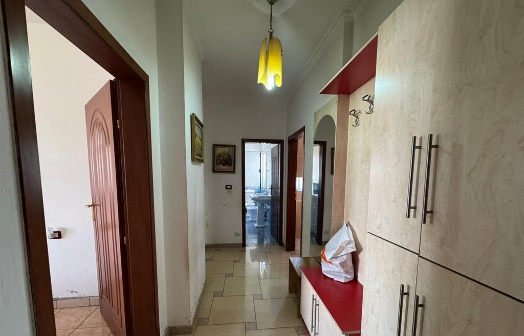 Shitet apartament 2+1 ne Don Bosko, prane rruges Jordan Misja!
